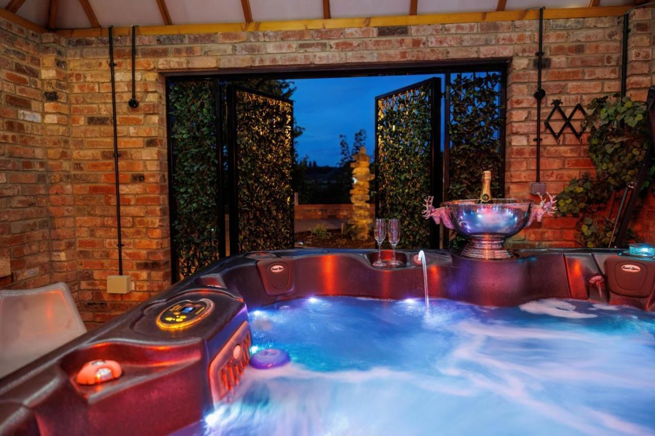 Lincoln Holiday Retreat View With Private Hot Tub エクステリア 写真